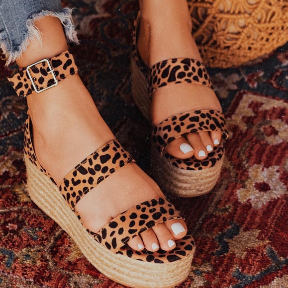 🆕️//The Safari// Tan leopard print Espradrilles - Picture 4 of 4